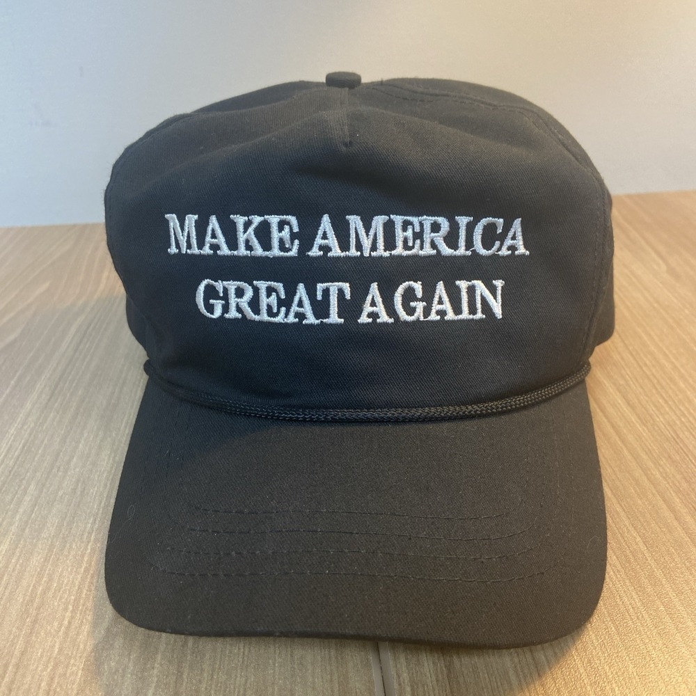 Official Cali-Fame Trump MAKE AMERICA GREAT AGAIN 2016 Black White Baseball Cap - Picture 1 of 7